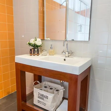 Sunny Modern Trendy Location Apartment Lisbon