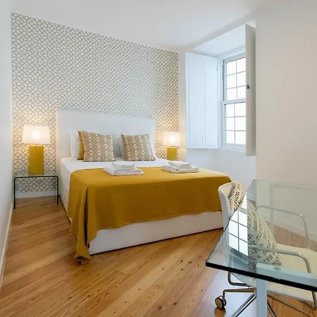 Sunny Modern Trendy Location *